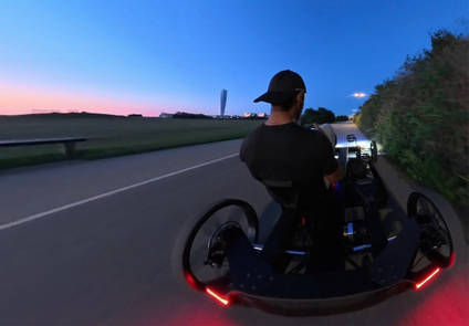 Akram Mobility HyperCycle-prototype op de weg