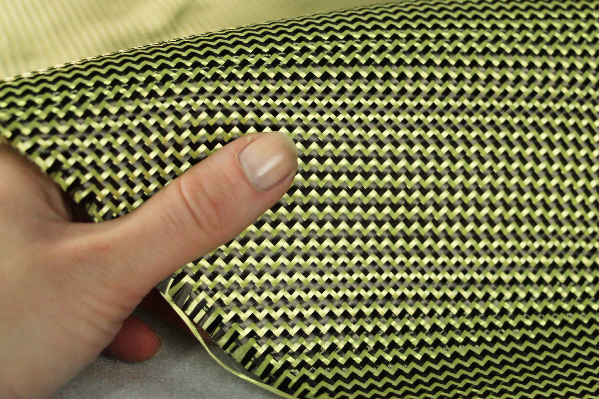 210g 3x1 Twill 3k Carbon Kevlar Cloth 1.2m - Easy Composites